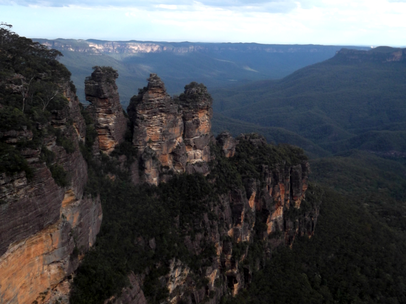 iconic view of the Three Sisters